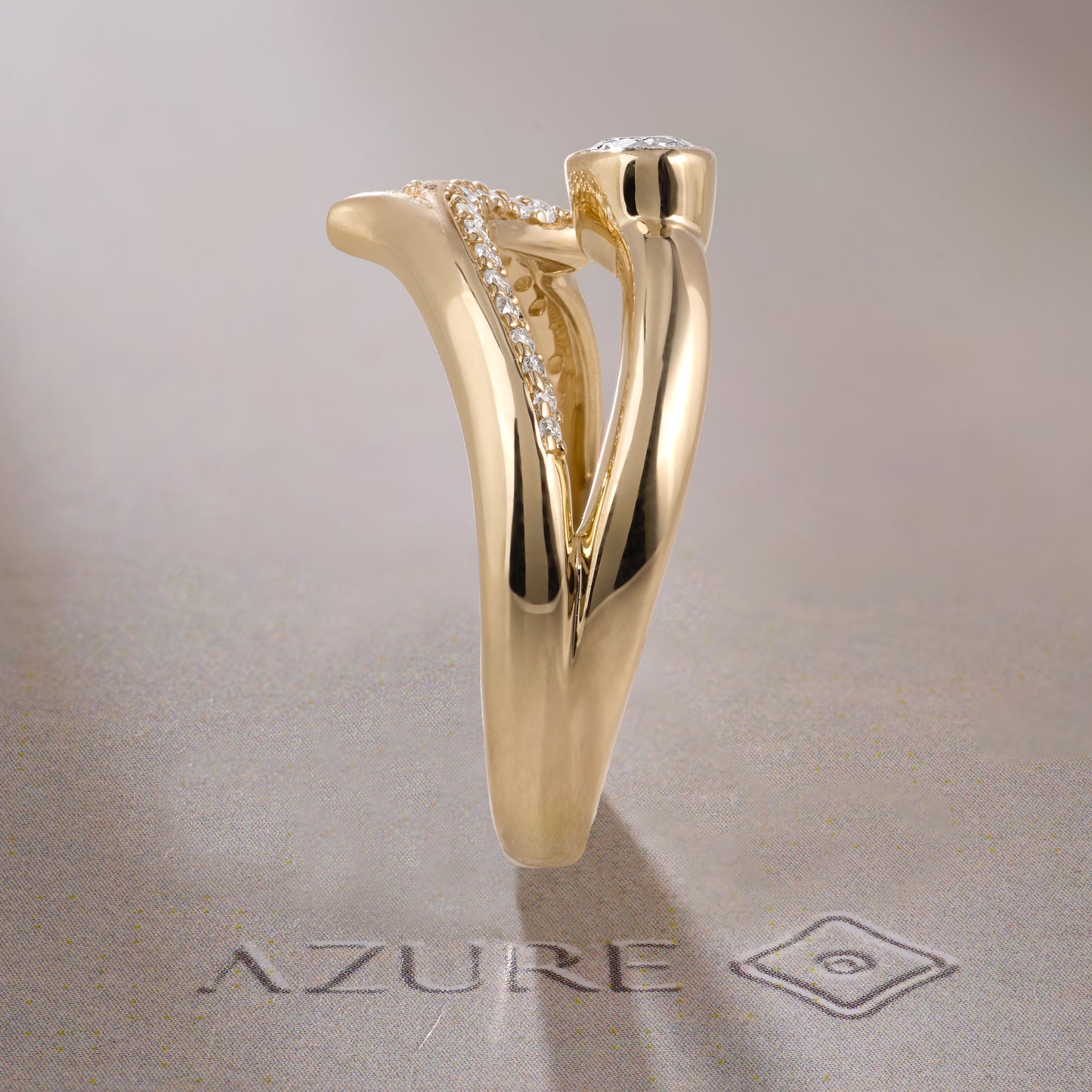 Oval & Round Diamond Ring