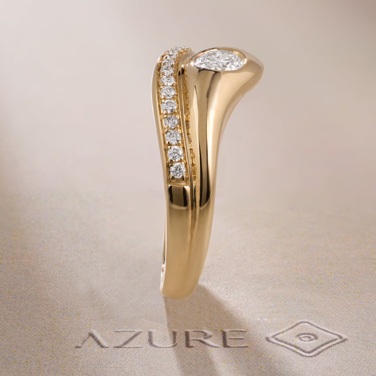 Oval & Round Diamond Ring