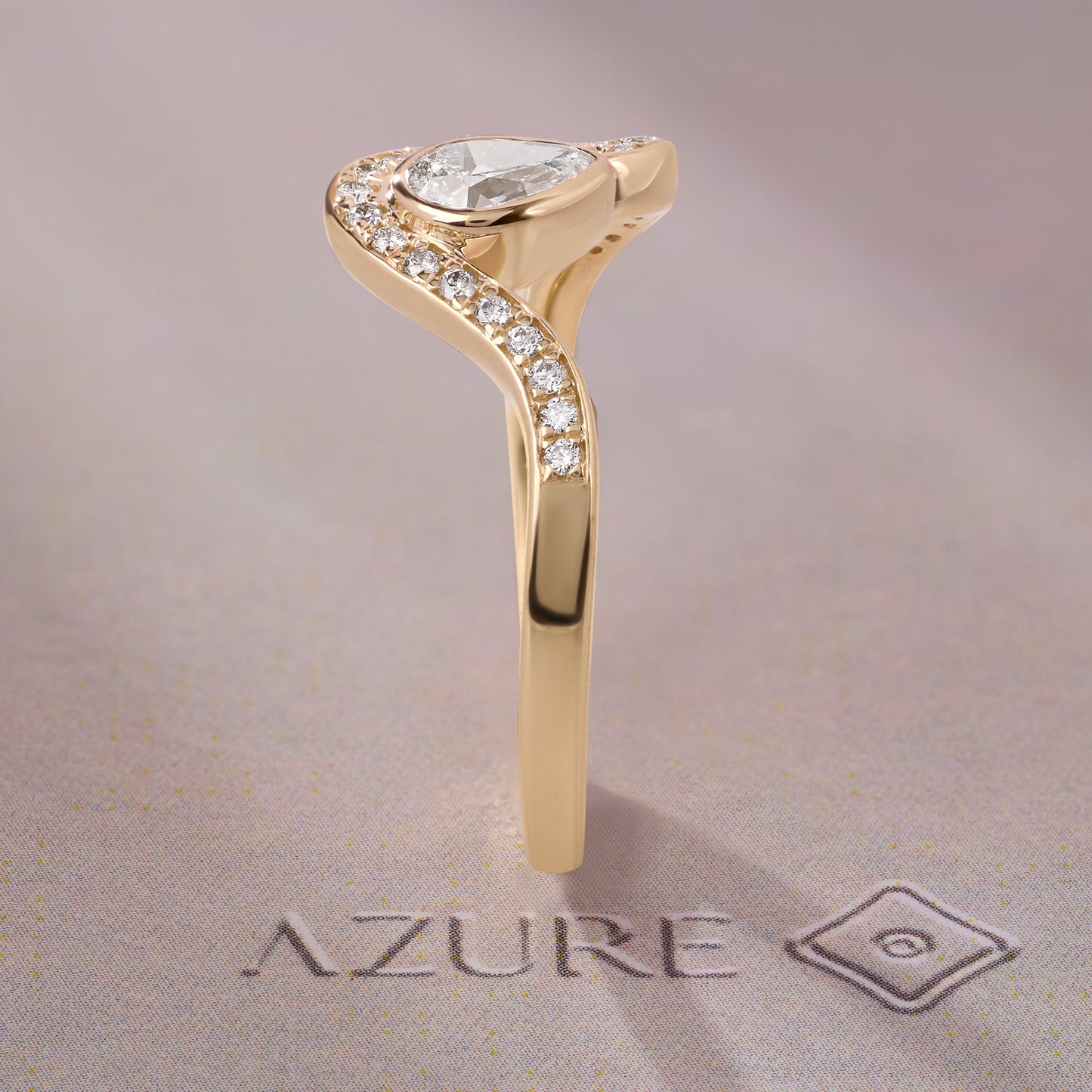 Pear & Round Diamond Wavy Band Ring