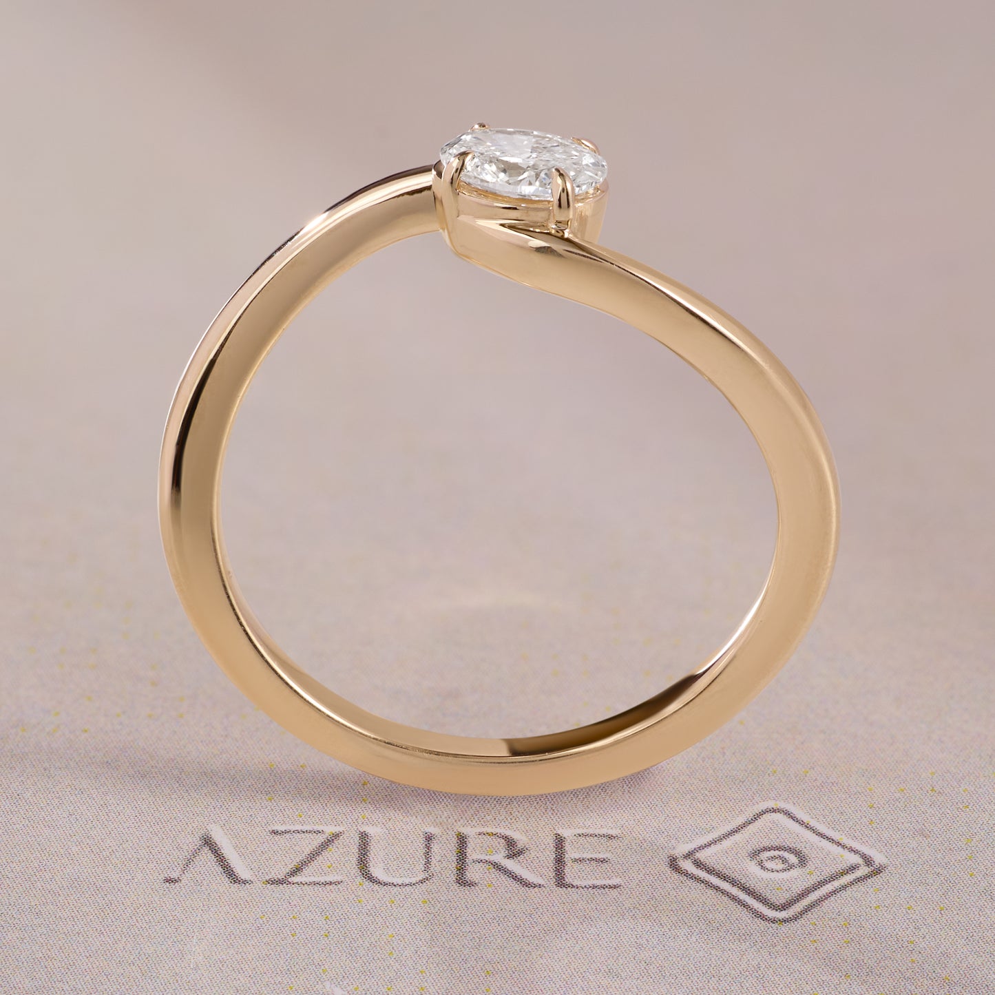 Oval Diamond Twisted Band Ring