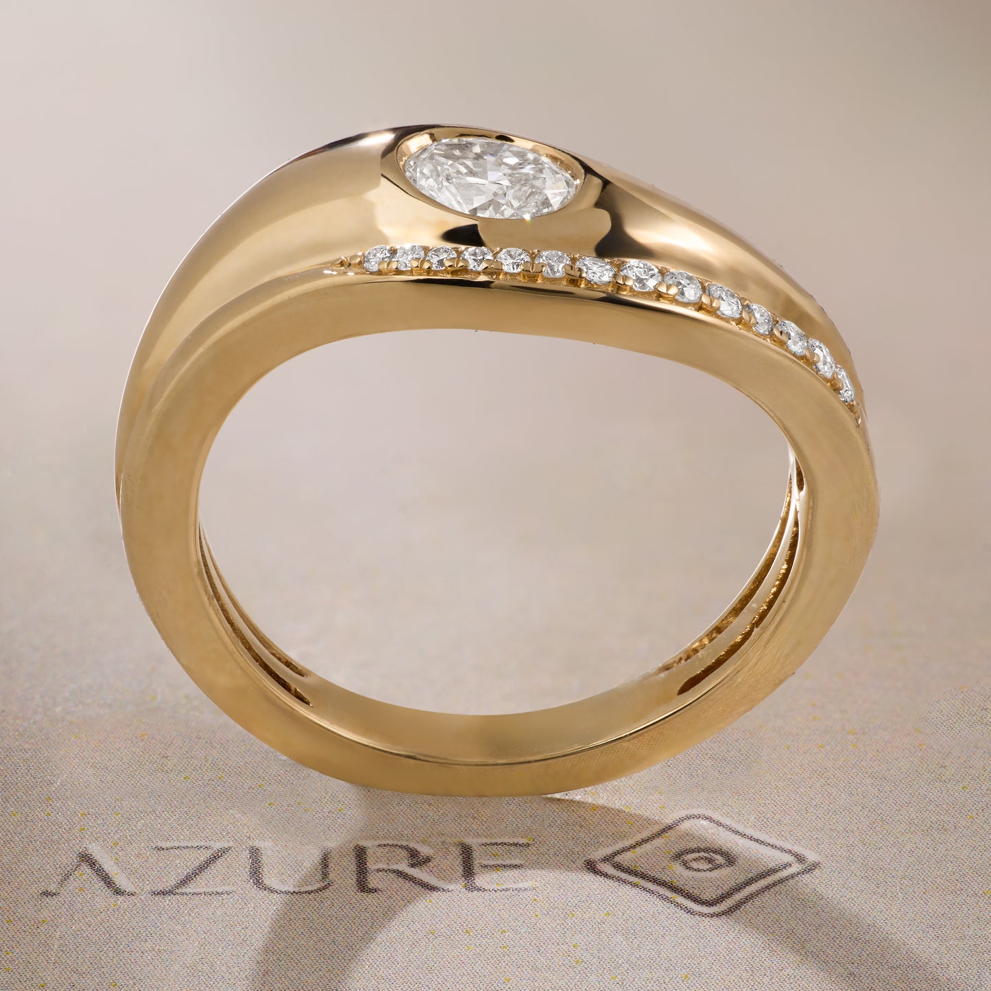 Oval & Round Diamond Ring