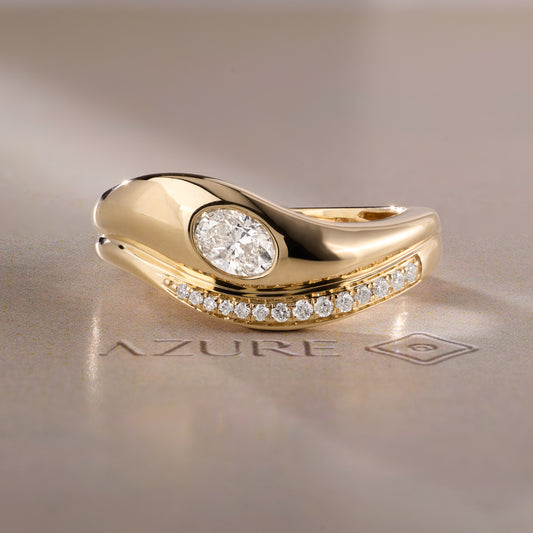 Oval & Round Diamond Ring