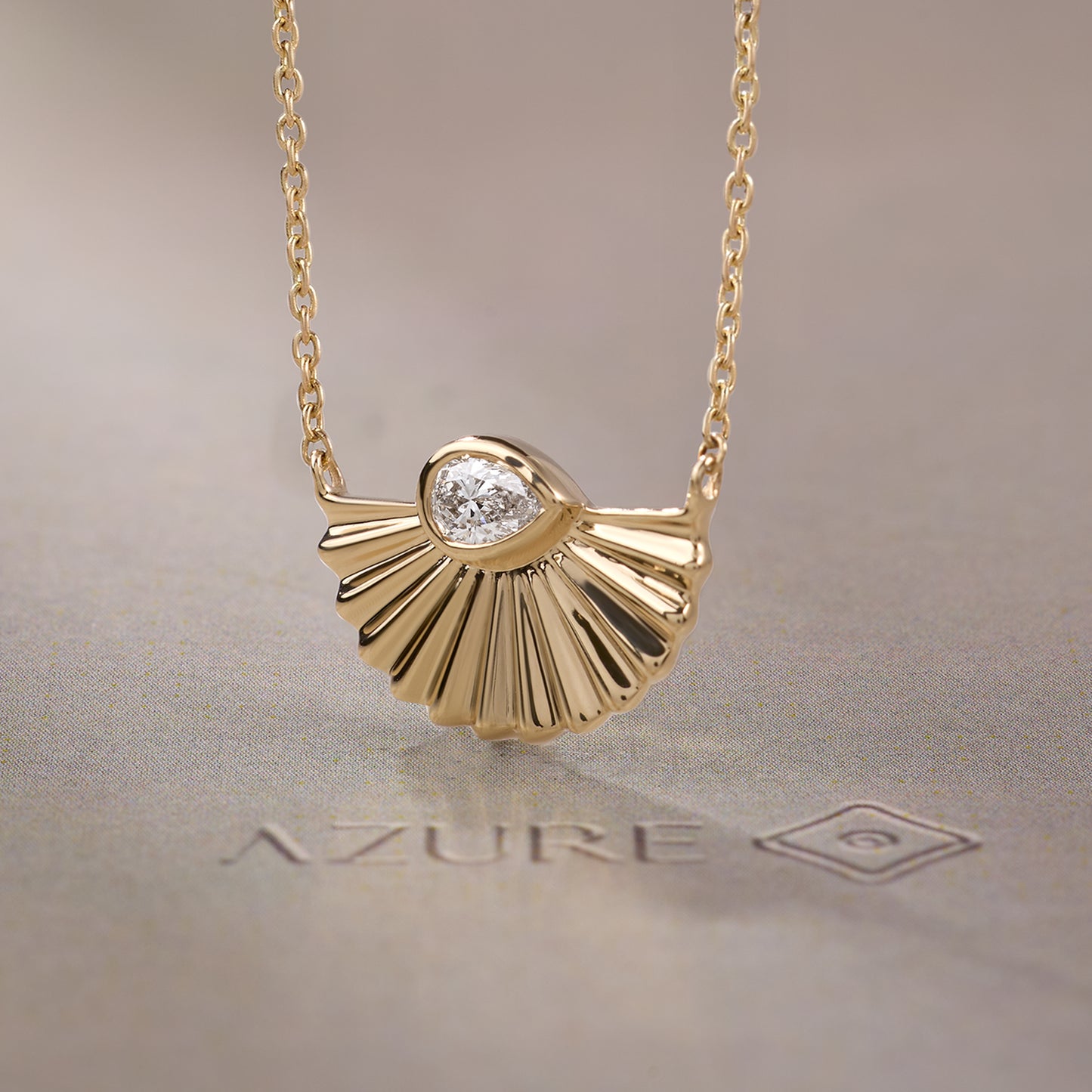 Pear Fluted Fan Pendant