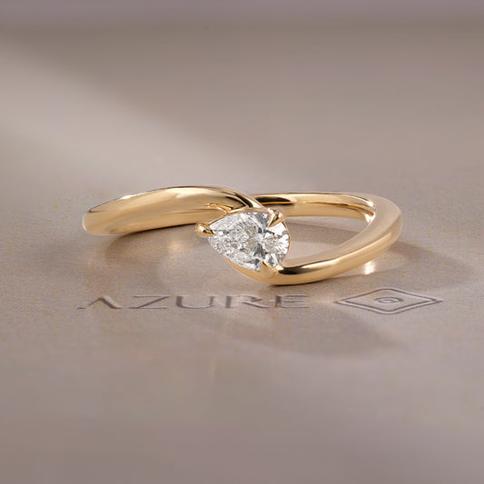 Pear Diamond Twisted Band Ring