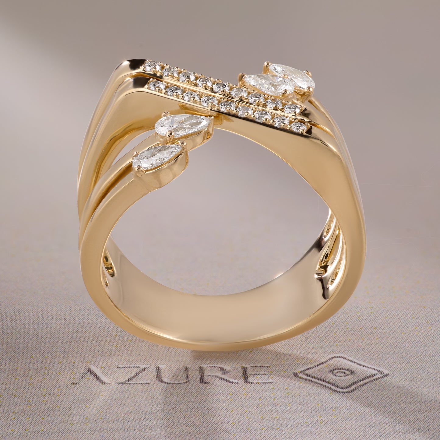 Pear & Round Diamond Ring