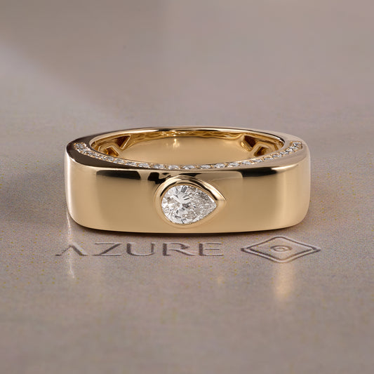 Pear & Round Diamond Ring