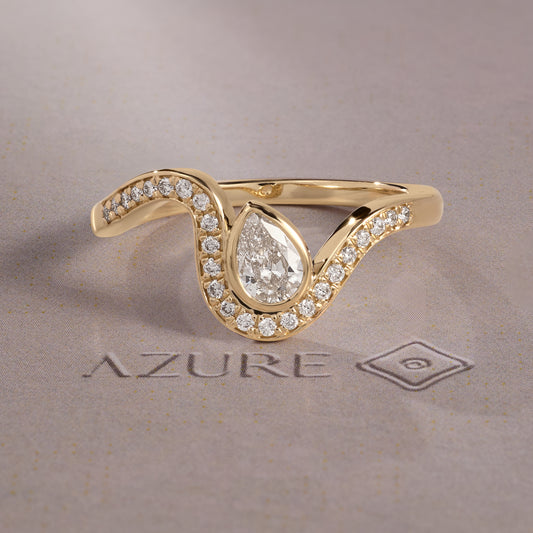 Pear & Round Diamond Wavy Band Ring