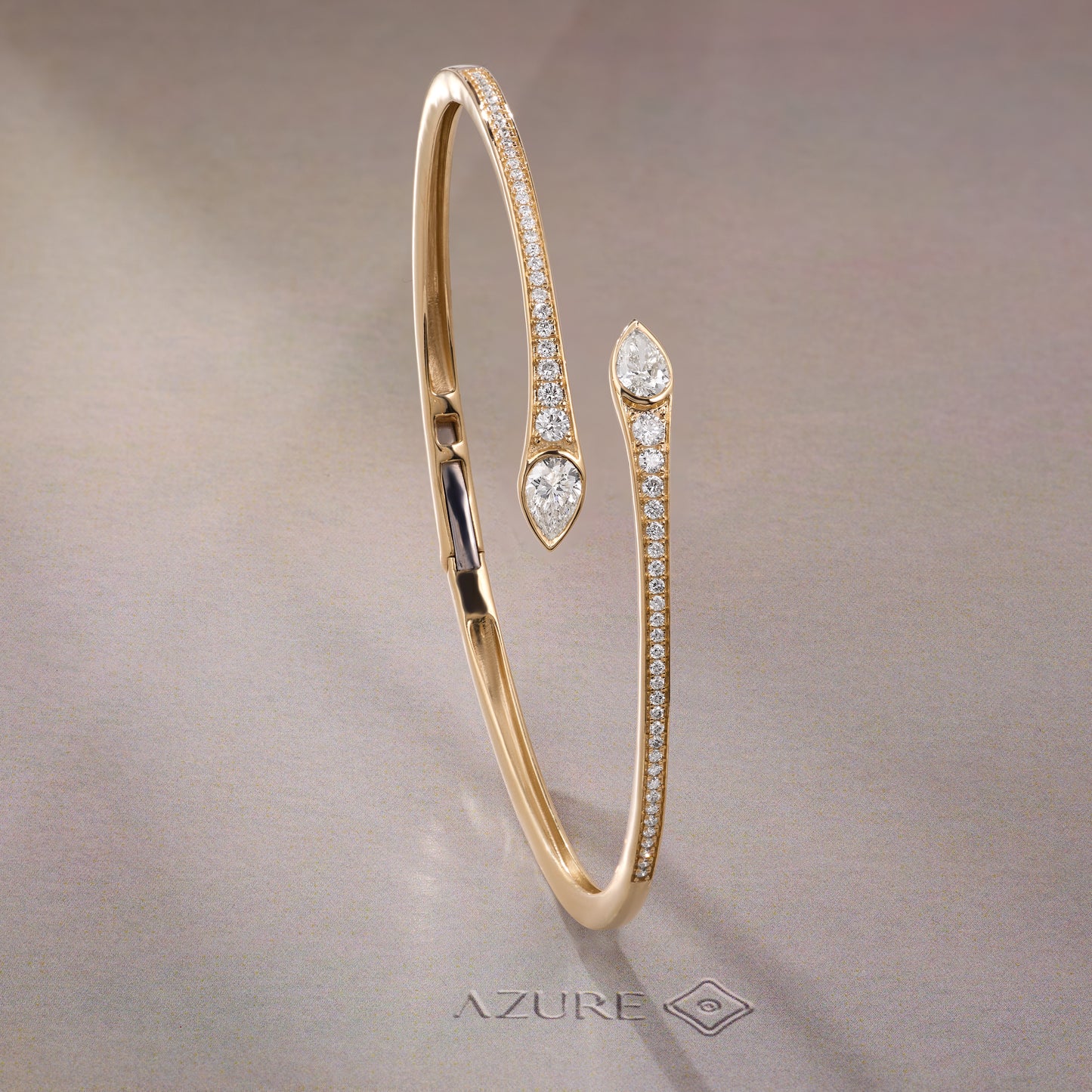 Round & Pear Bangle
