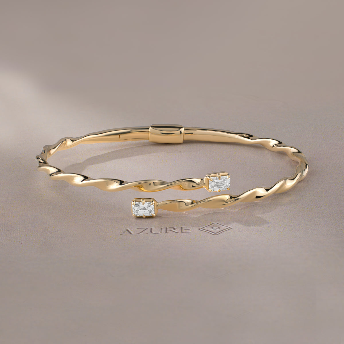 Emerald Diamond bangle