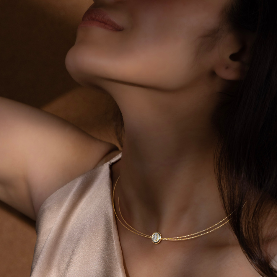 Oval & Round Diamond Wire Necklace