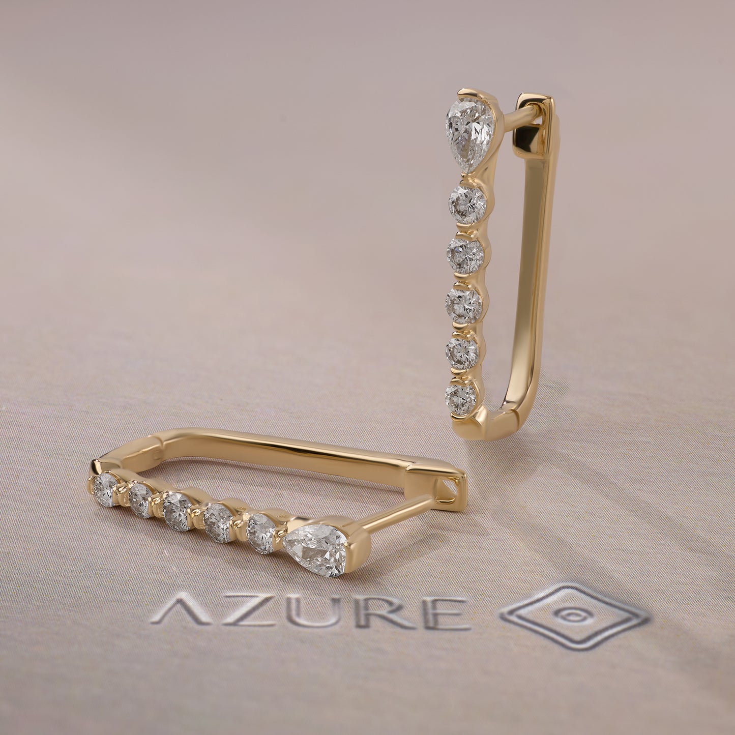 Pear And Round Diamond Earring